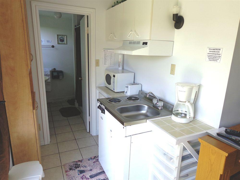 Motel des Deux Lacs Waterloo Extérieur photo