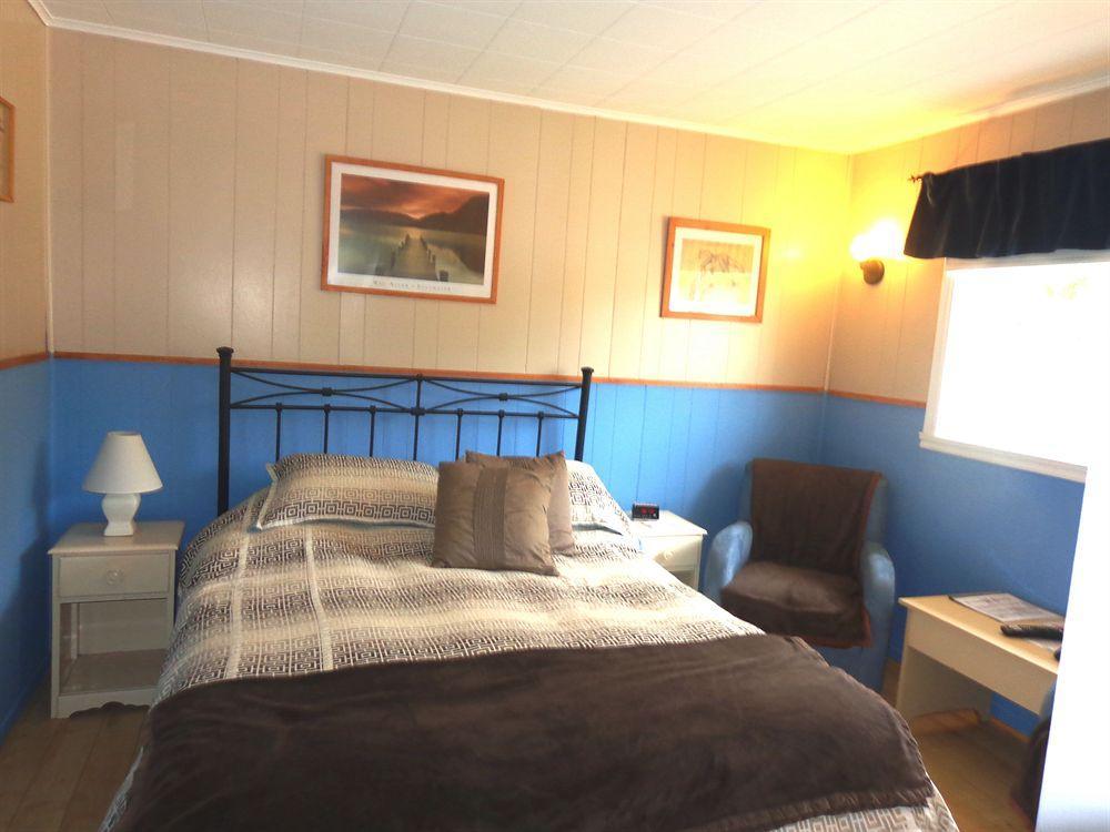 Motel des Deux Lacs Waterloo Extérieur photo