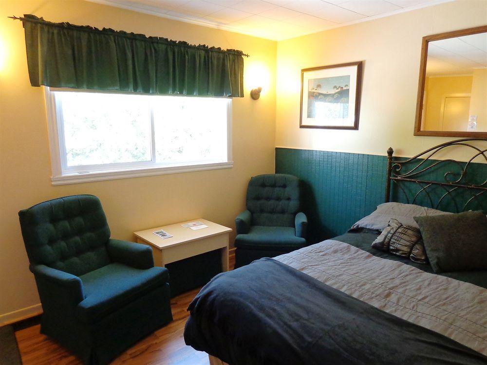 Motel des Deux Lacs Waterloo Extérieur photo