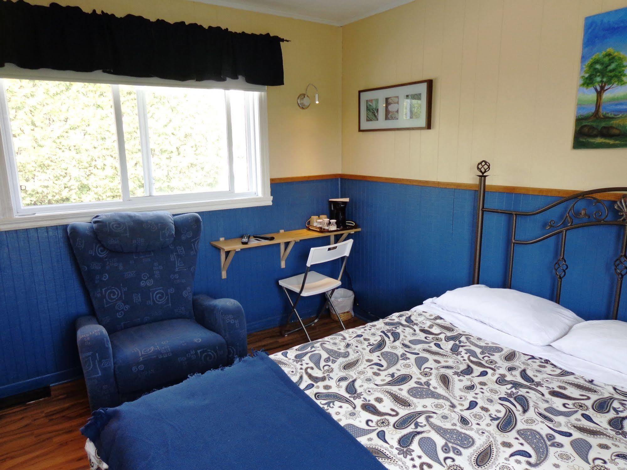 Motel des Deux Lacs Waterloo Extérieur photo
