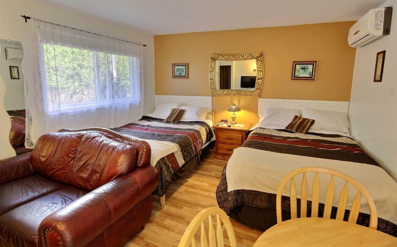 Motel des Deux Lacs Waterloo Extérieur photo