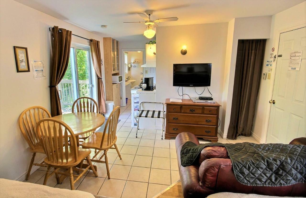 Motel des Deux Lacs Waterloo Extérieur photo