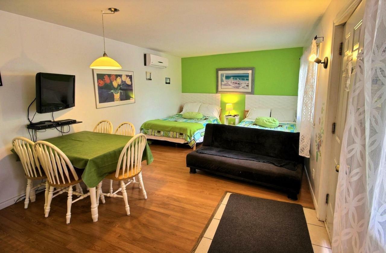 Motel des Deux Lacs Waterloo Extérieur photo